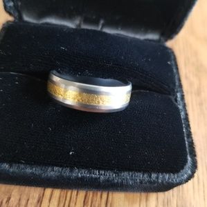 Men's Tungsten Ring w/ 22K Yellow Gold Inlay